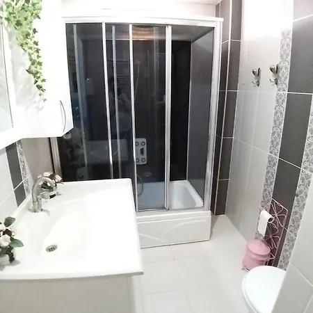 Gasthuis Комната Для Отдыха В Центре Анталии *