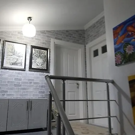 Guest house Комната Для Отдыха В Центре Анталии